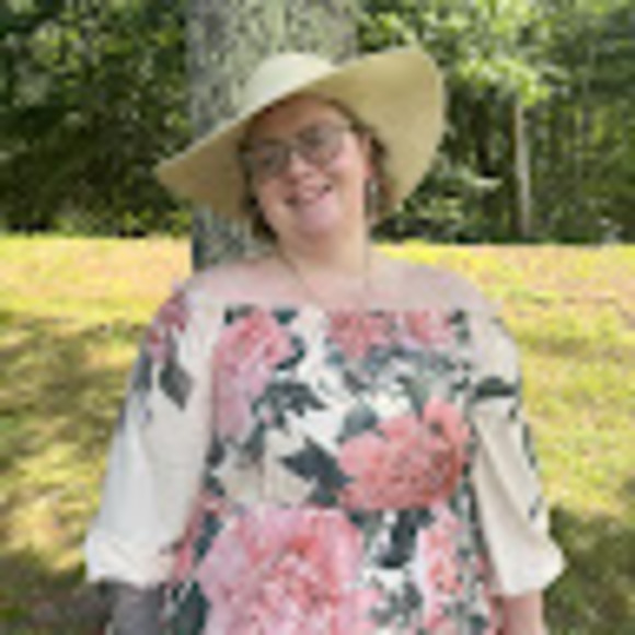 Meet your Posher, Paige - Picture 1 of 1